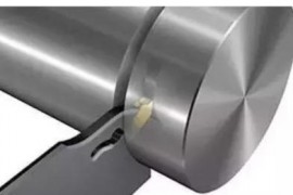 在数控车加工时，以下几点应特别注意