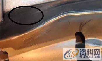 轿车顶盖尾部在拉深整形后出现起皱,原来问题出在这个工序上 ...,制件,整形,成形,工艺,第2张 轿车顶盖尾部在拉深整形后出现起皱,原来问题出在这个工序上 ...,轿车顶盖尾部在拉深整形后出现起皱,原来问题出在这个工序上,制件,整形,成形,工艺,第2张