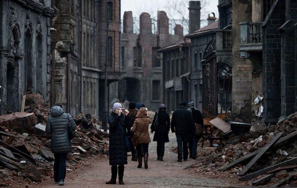 俄电影制片厂真实还原遭二战破坏小镇(图文教程),第2张 俄电影制片厂真实还原遭二战破坏小镇(图文教程),俄电影制片厂真实还原遭二战破坏小镇,第2张