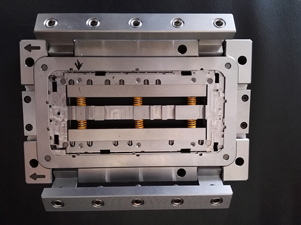 模具制造对加工中心的要求,模具,设计,模具设计,第1张 模具制造对加工中心的要求,src=http___wyjmjx.com_UpLoad_201507_2015070358064589.jpg&refer=http___wyjmjx.jpg,模具,设计,模具设计,第1张